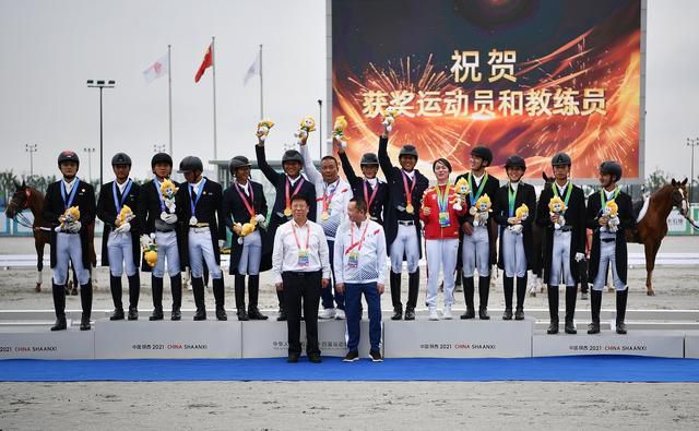 最终，尤文主场1-0击败那不勒斯，近10轮联赛保持不败，在先赛的情况下暂时超越国米，登顶意甲积分榜。